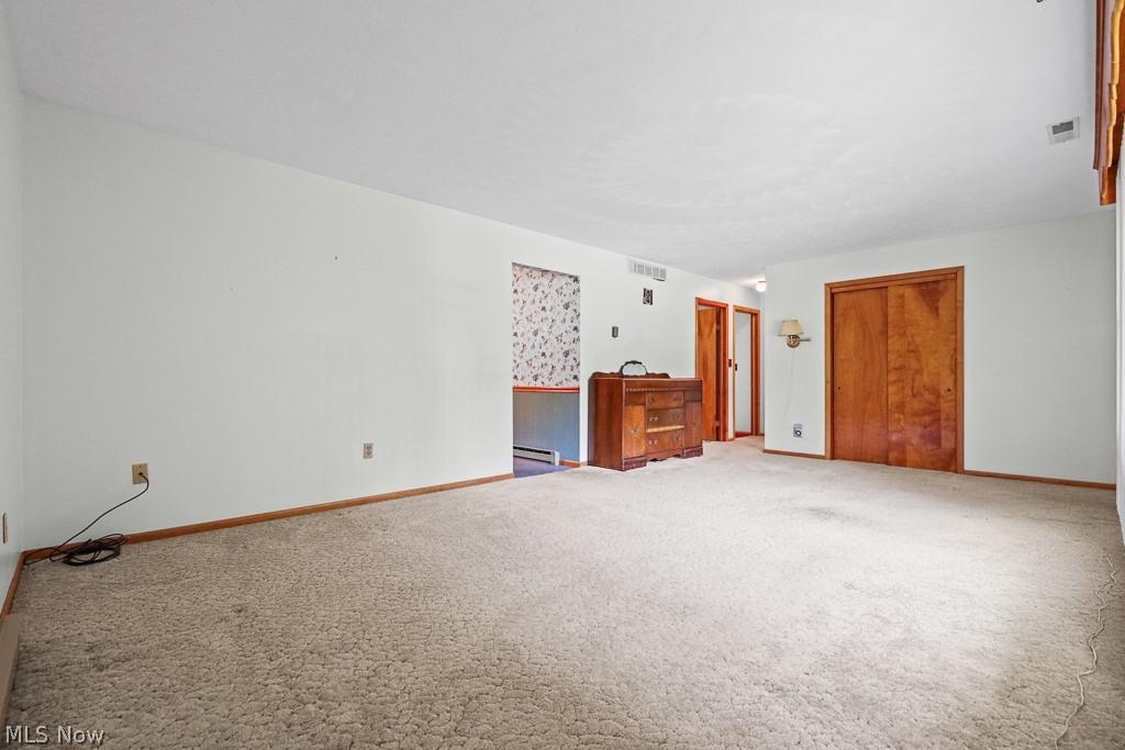 8000 Parks Avenue Ne Property Photo 7