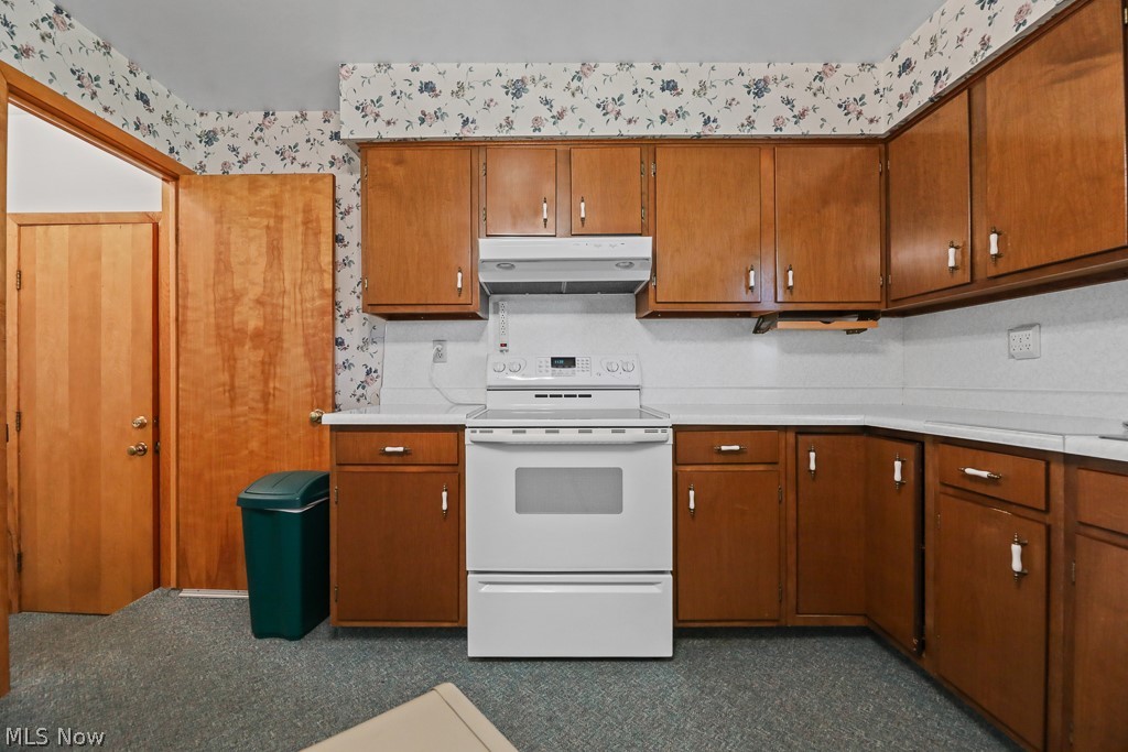 8000 Parks Avenue Ne Property Photo 10