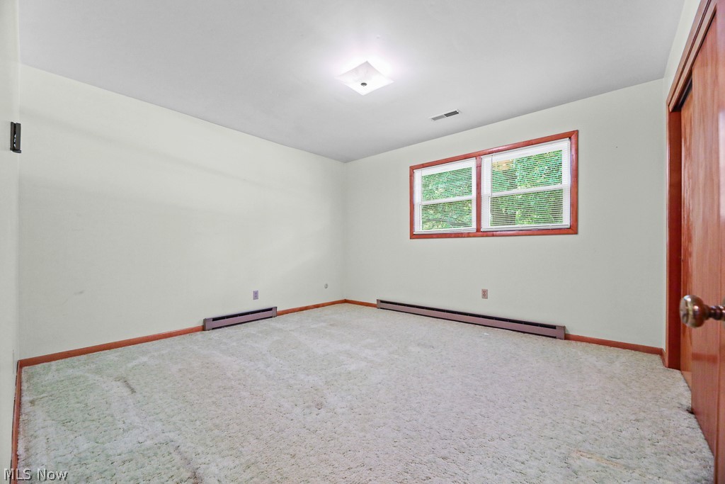 8000 Parks Avenue Ne Property Photo 17