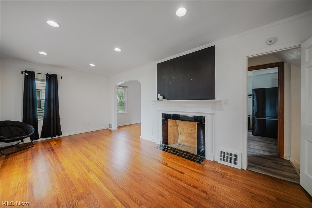 18400 Maple Heights Boulevard Property Photo 3