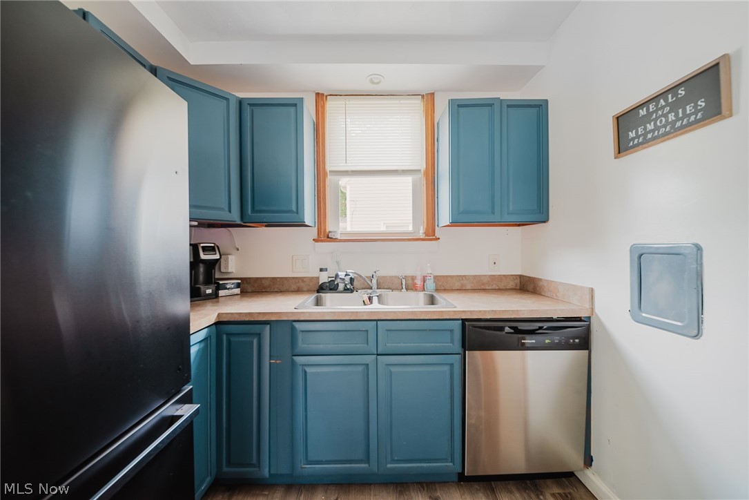 18400 Maple Heights Boulevard Property Photo 11