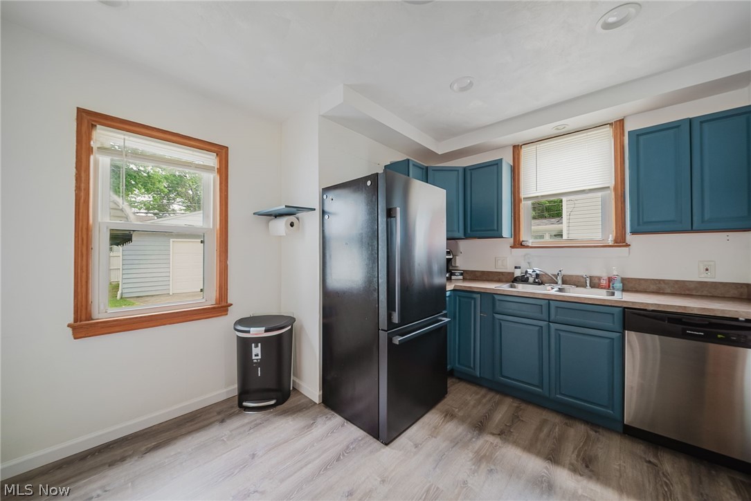 18400 Maple Heights Boulevard Property Photo 13