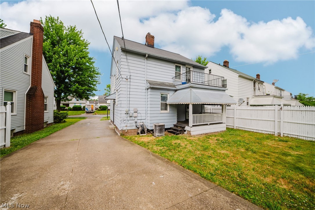 18400 Maple Heights Boulevard Property Photo 36