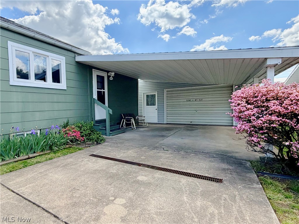 805 Pomeroy Pike Property Photo 4