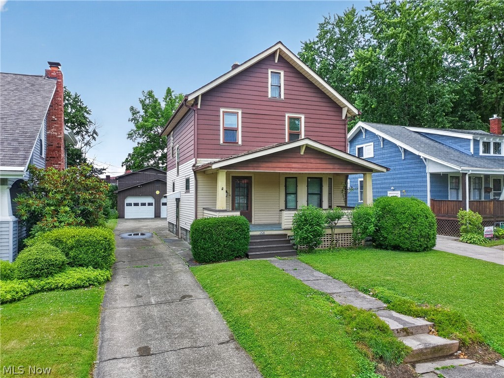 1936 E 45th Street Property Photo 2