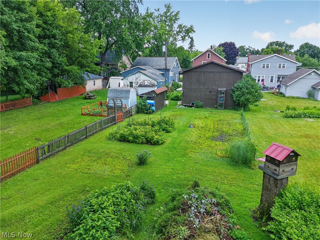 1936 E 45th Street Property Photo 10