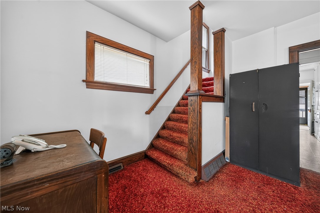 1936 E 45th Street Property Photo 18