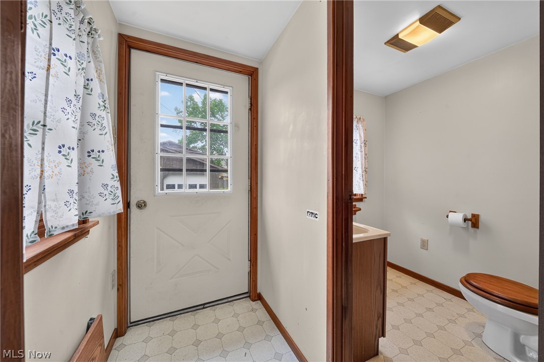 1936 E 45th Street Property Photo 21