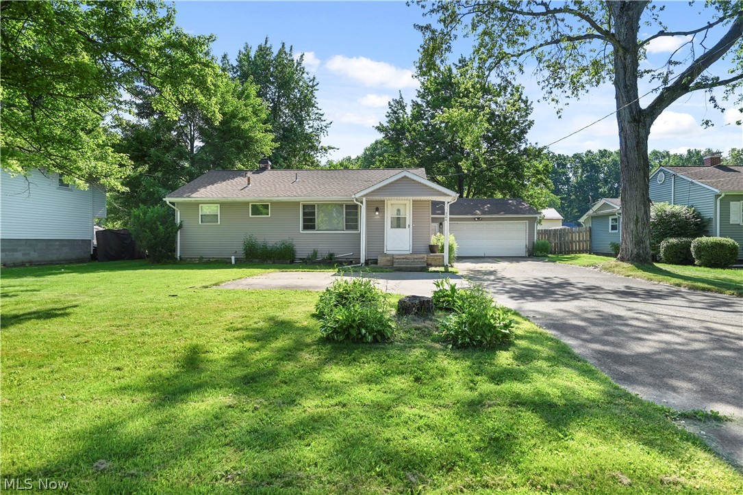 304 Howland Wilson Road Ne Property Photo 1