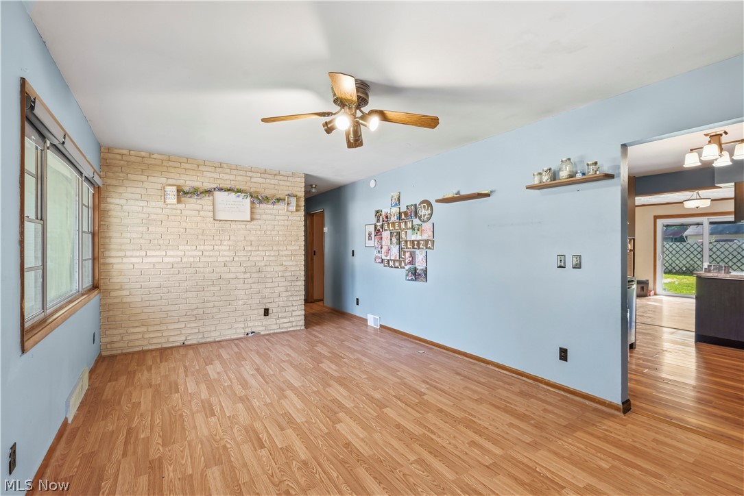 304 Howland Wilson Road Ne Property Photo 3