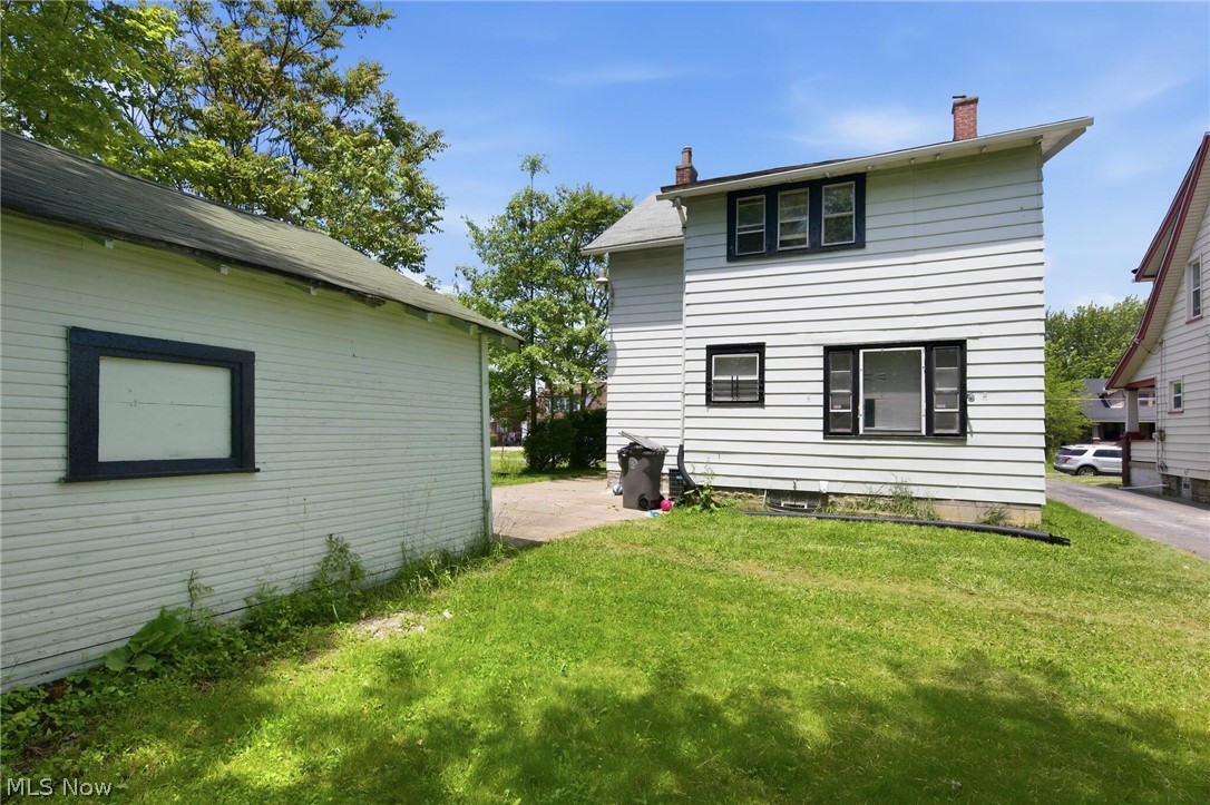 347 E Judson Avenue Property Photo 5