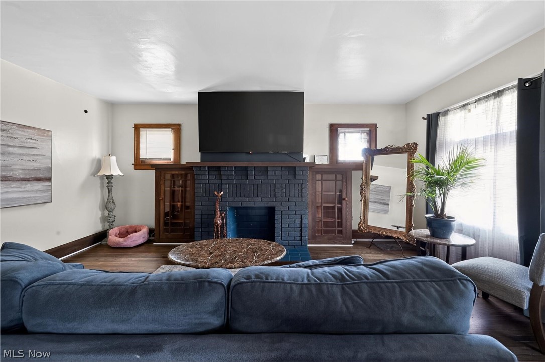 347 E Judson Avenue Property Photo 6