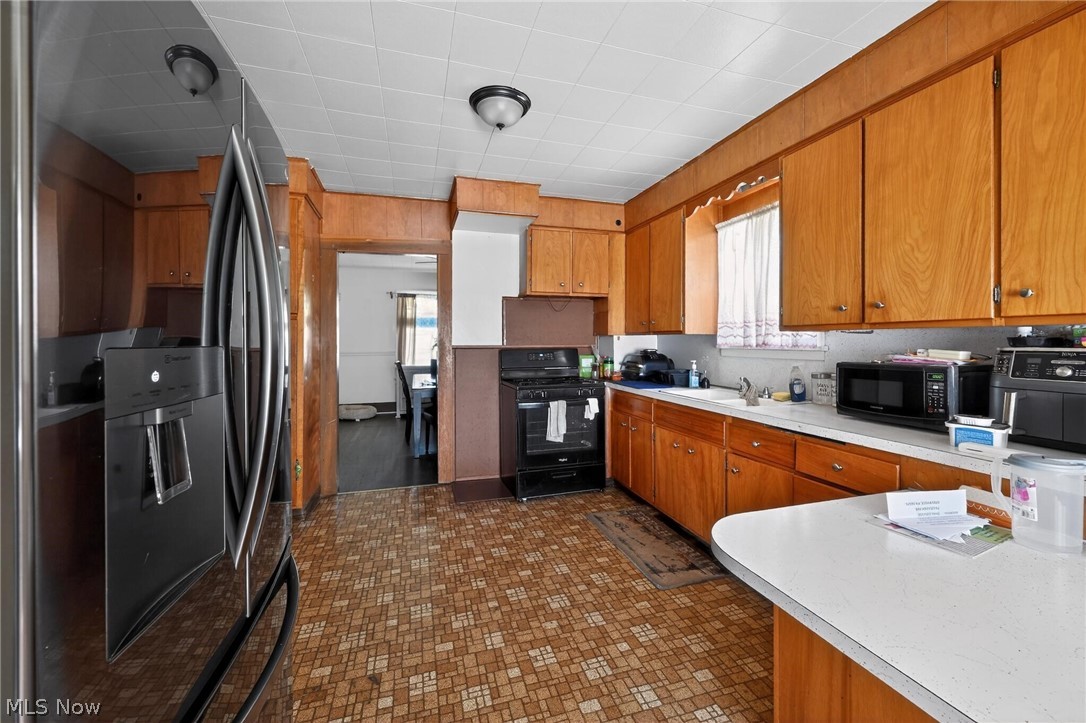347 E Judson Avenue Property Photo 9