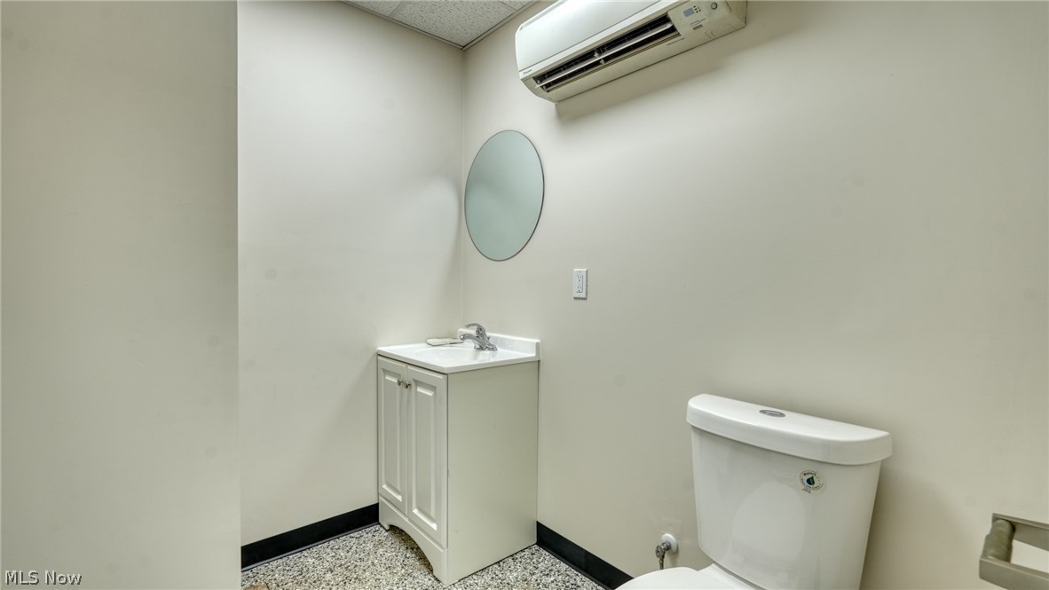 11126 E Pike Road Property Photo 8