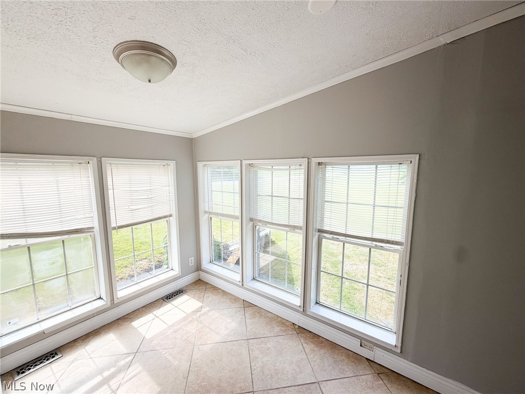 1387 Tope Road Property Photo 6