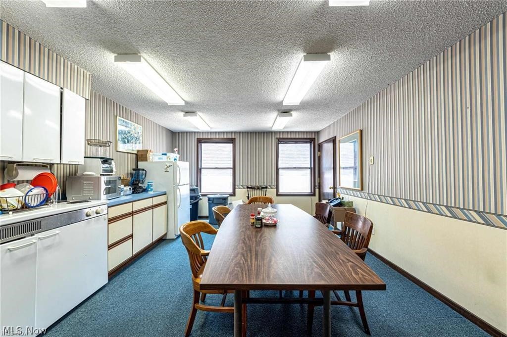 6061 S Broadway Property Photo 18