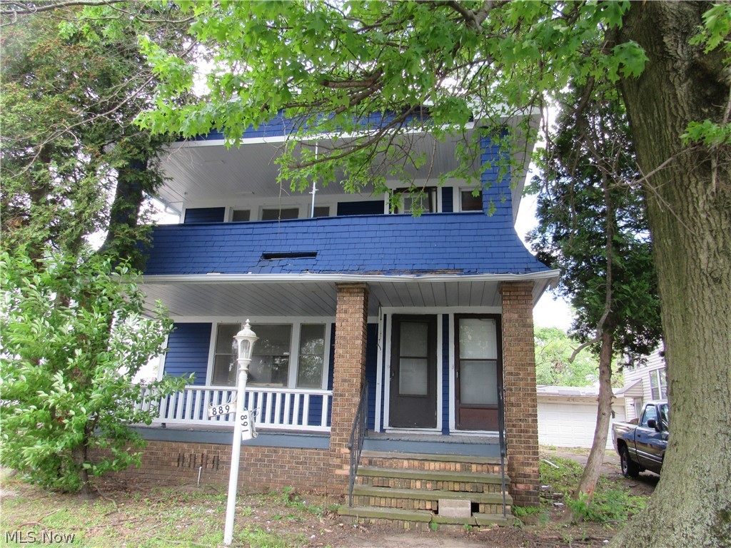 889 E 128th Street