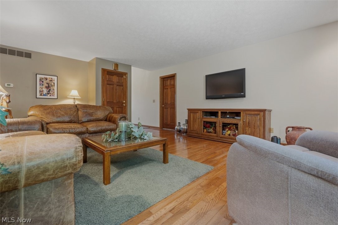 715 Oxbow Road Property Photo 13