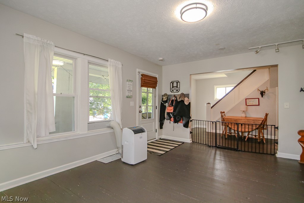 1033 N State Street Property Photo 10
