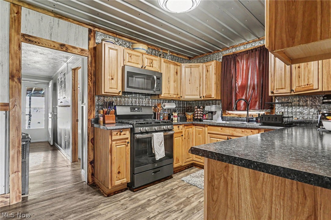 108 Washington Street Property Photo 11