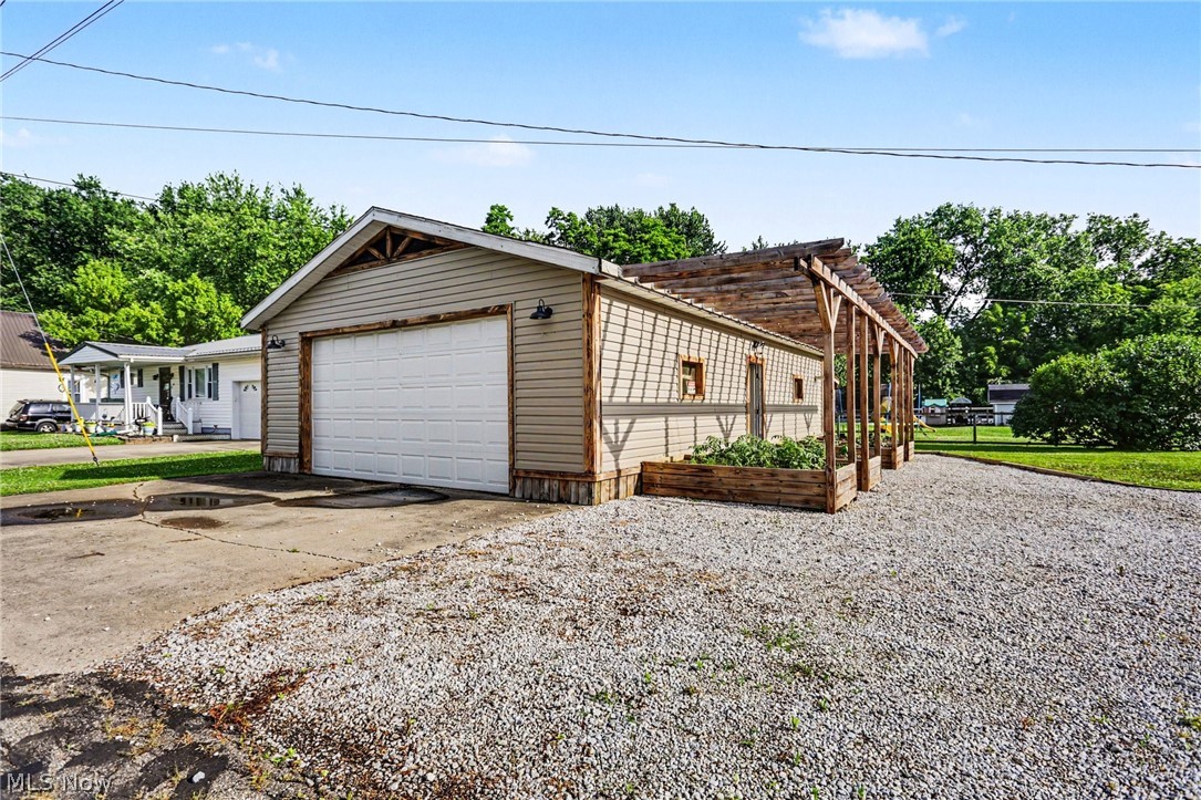 108 Washington Street Property Photo 28