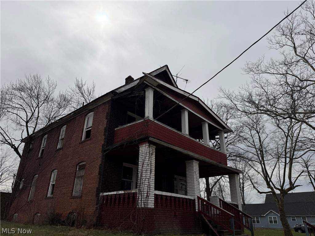 9702 Parkview Avenue Property Photo 3