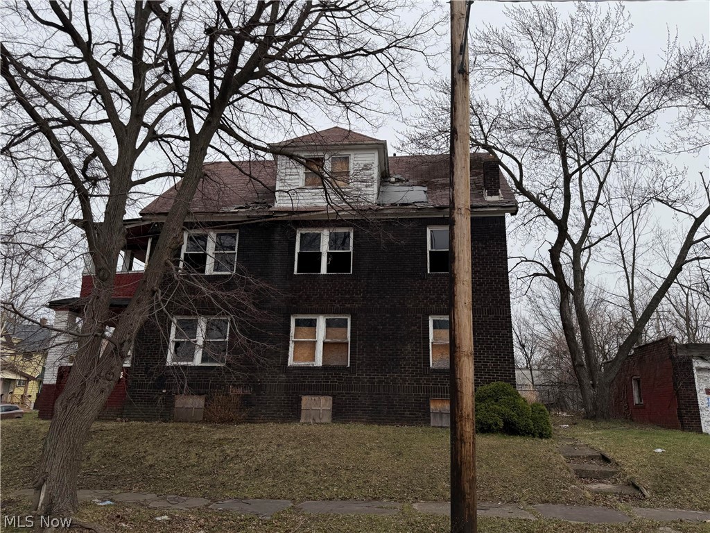 9702 Parkview Avenue Property Photo 6