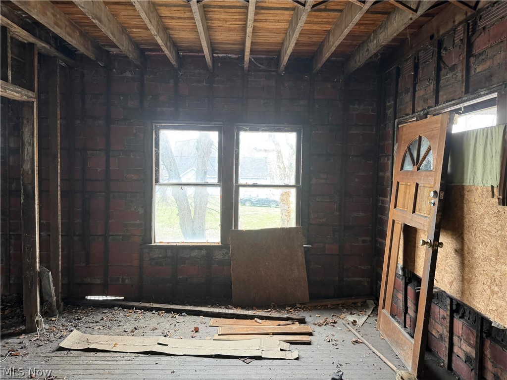 9702 Parkview Avenue Property Photo 10
