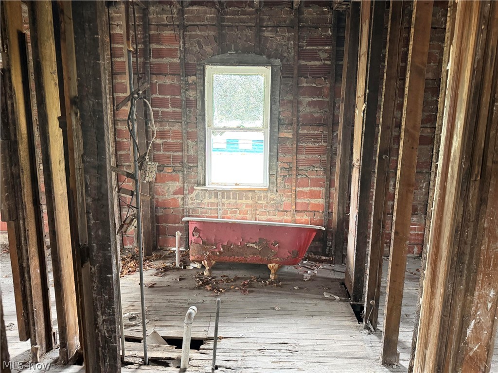 9702 Parkview Avenue Property Photo 12