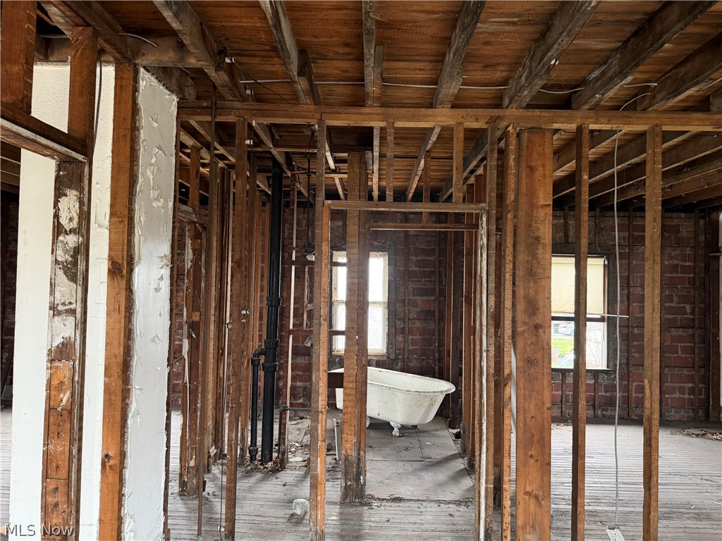 9702 Parkview Avenue Property Photo 17
