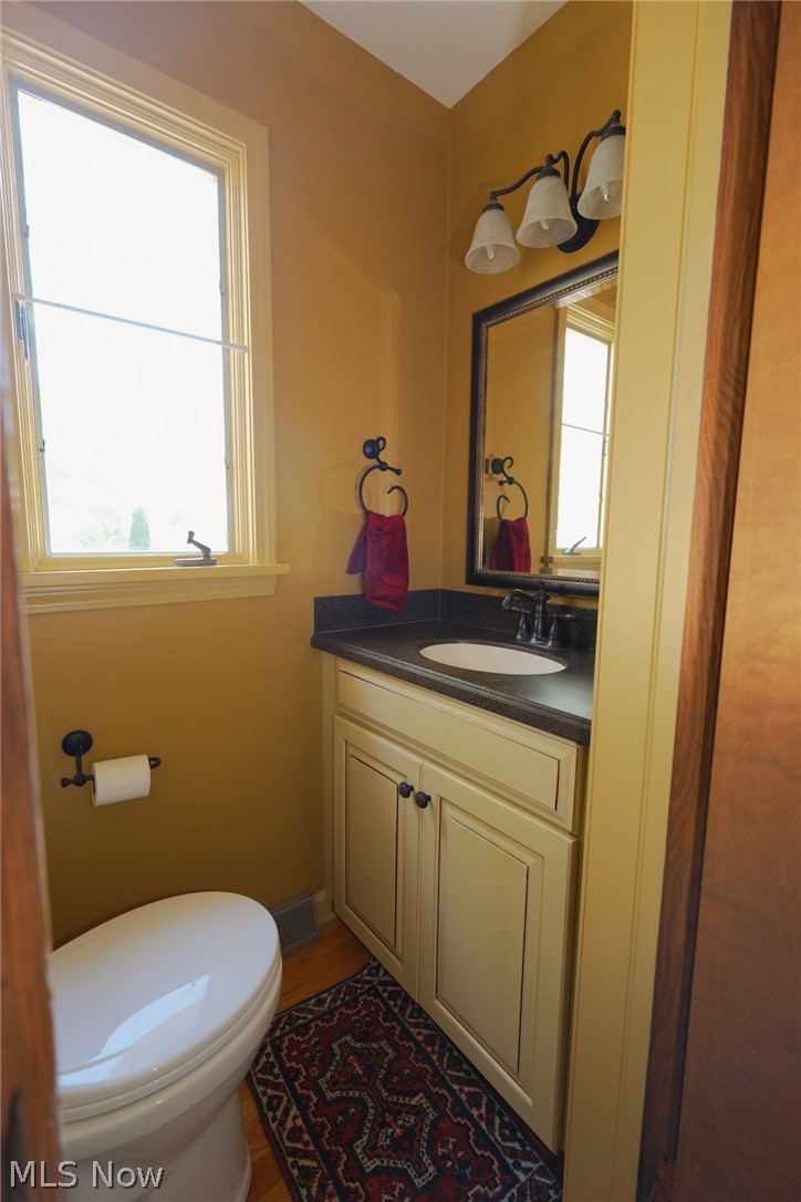 842 Shields Road Property Photo 10