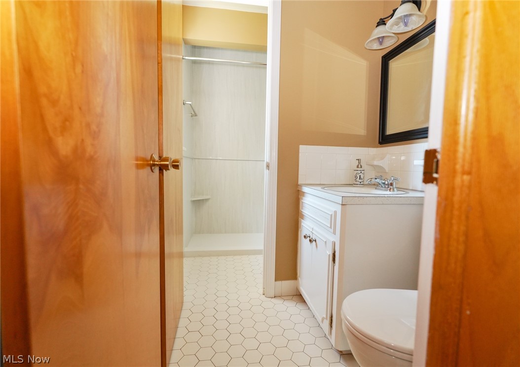 842 Shields Road Property Photo 22