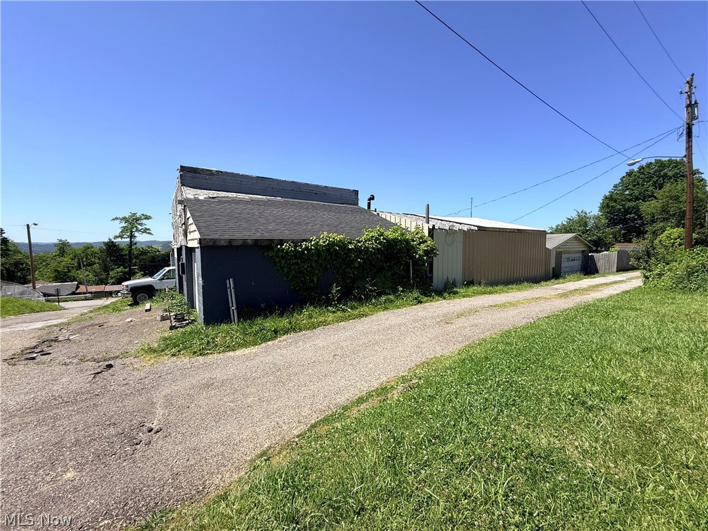 403 Summit Avenue Property Photo 15