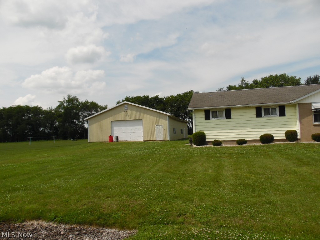22122 Valley View Drive Property Photo 2