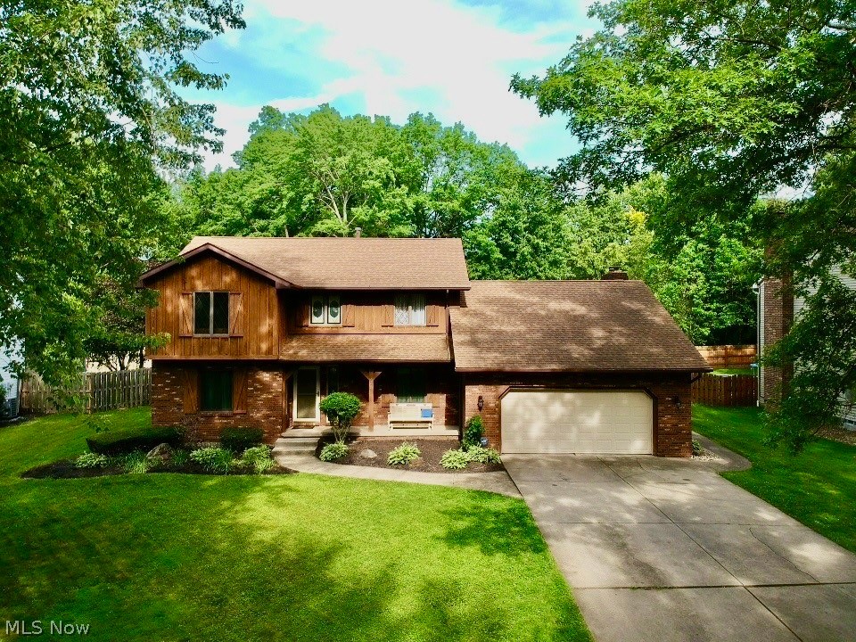 220 Fox Run