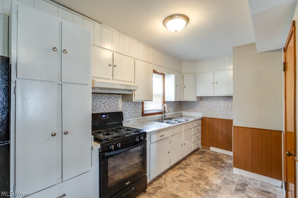 29800 Robert Street Property Photo 8