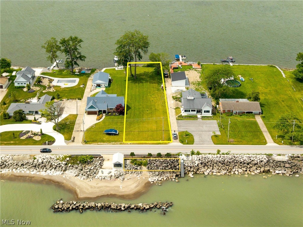 517 Cedar Point Road Property Photo 1