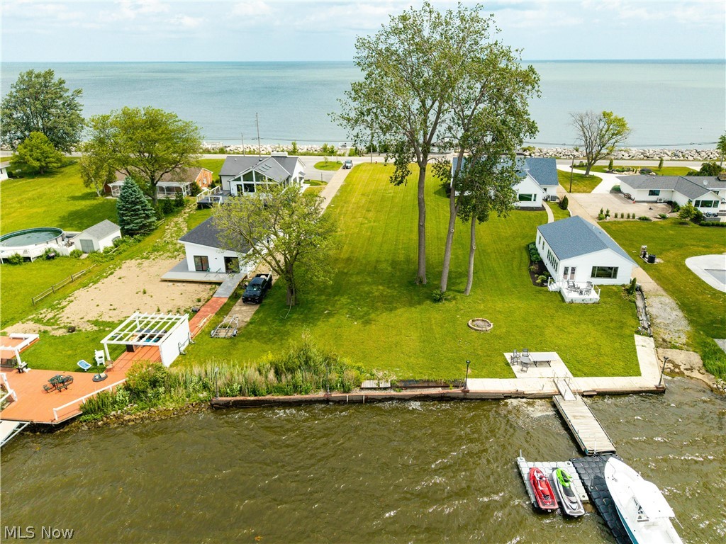 517 Cedar Point Road Property Photo 11