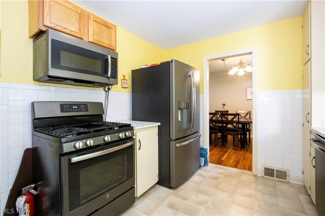 140 Miller Boulevard Property Photo 7