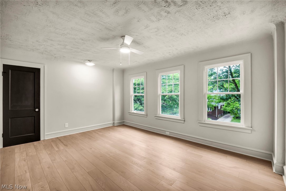 3270 Yorkshire Road Property Photo 23