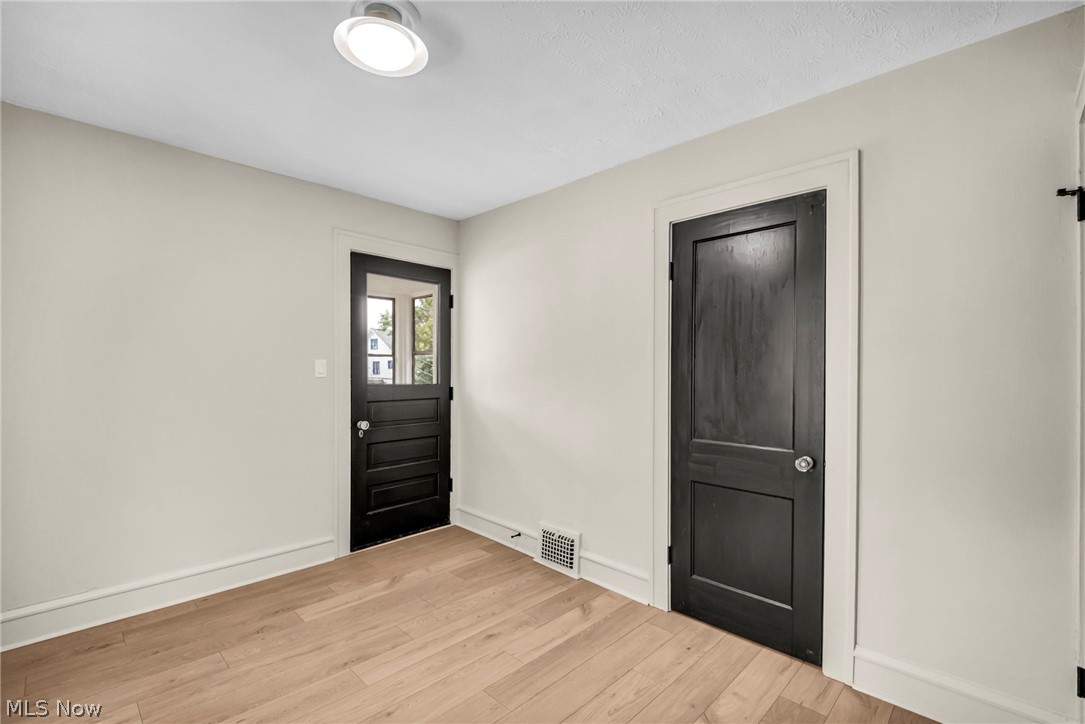 3270 Yorkshire Road Property Photo 35