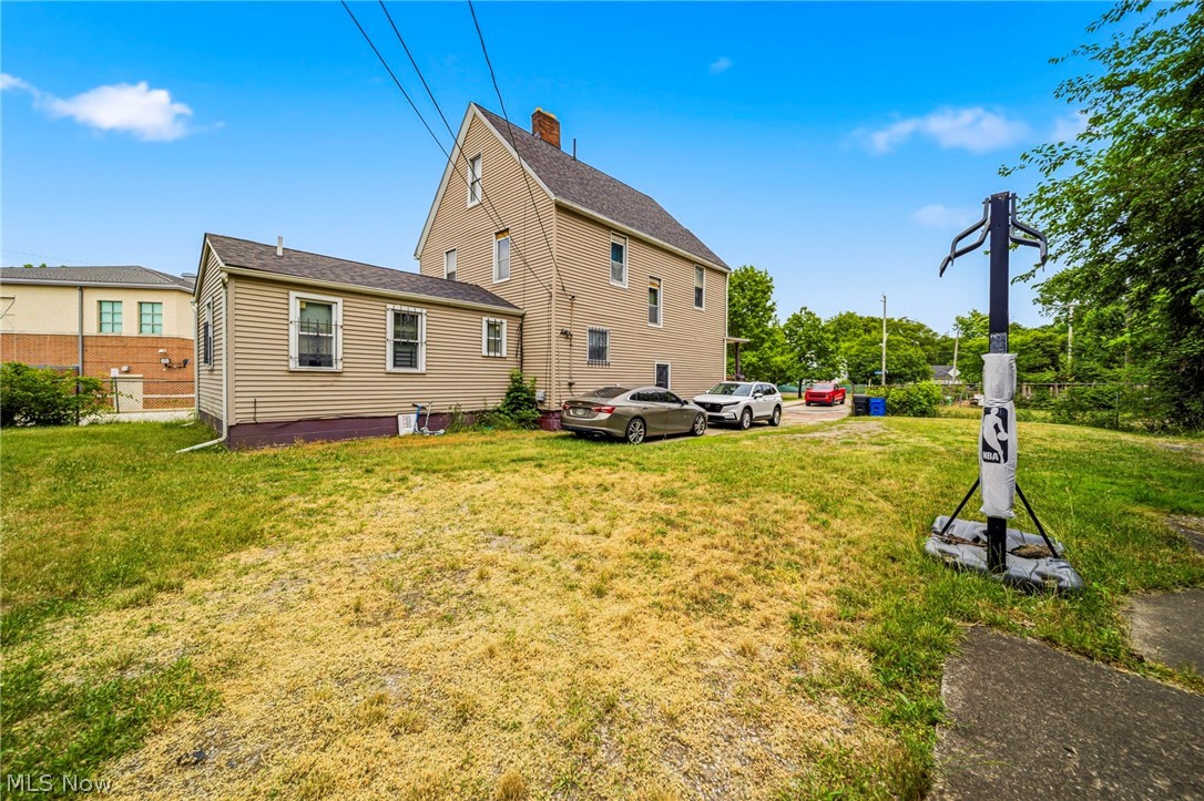 1532 E 78th Street Property Photo 4