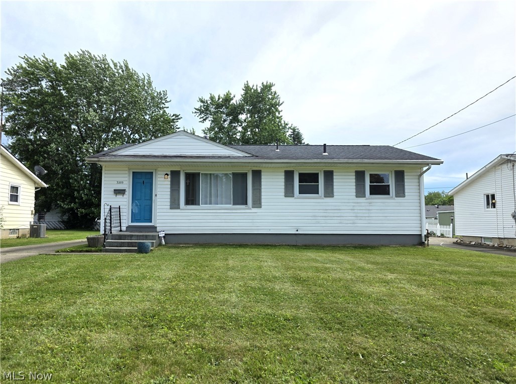 3205 Starlite Drive NW Property Photo 1