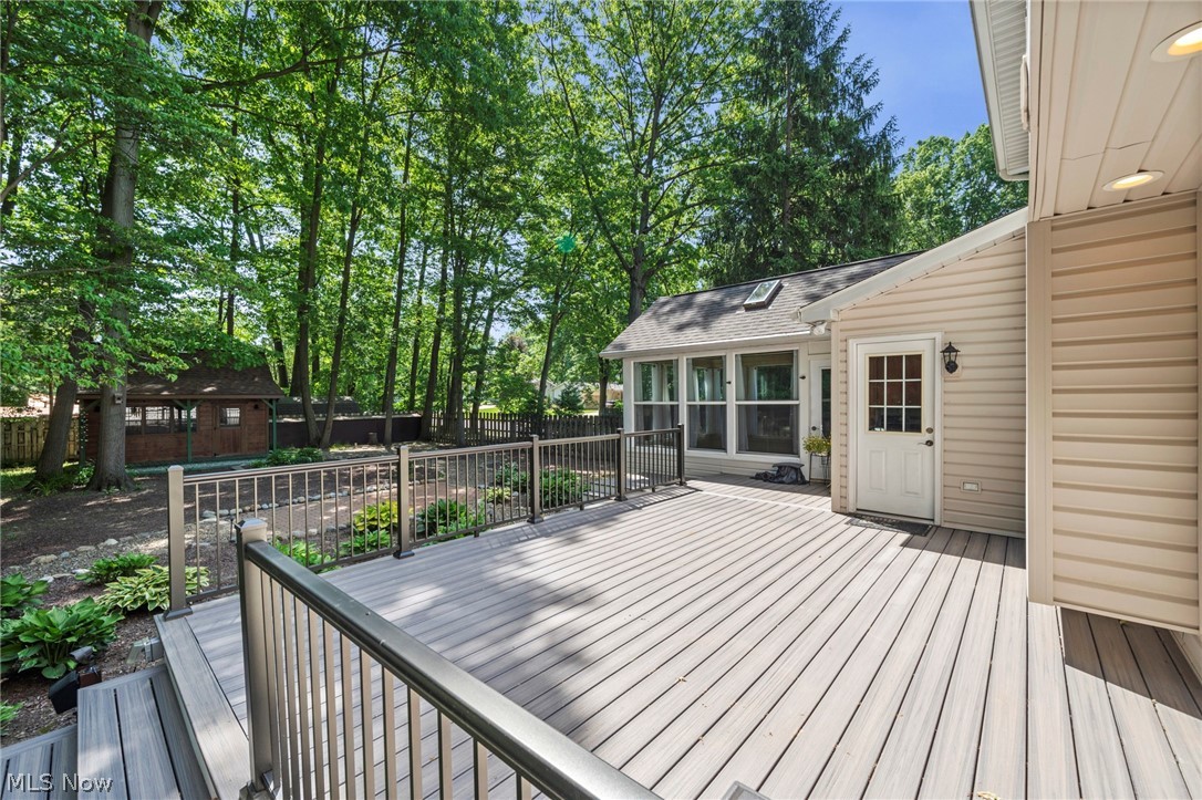 3871 Greentree Road Property Photo 3