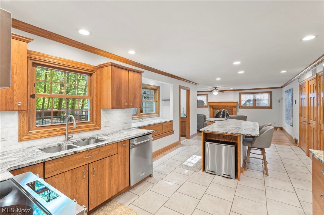 3871 Greentree Road Property Photo 14