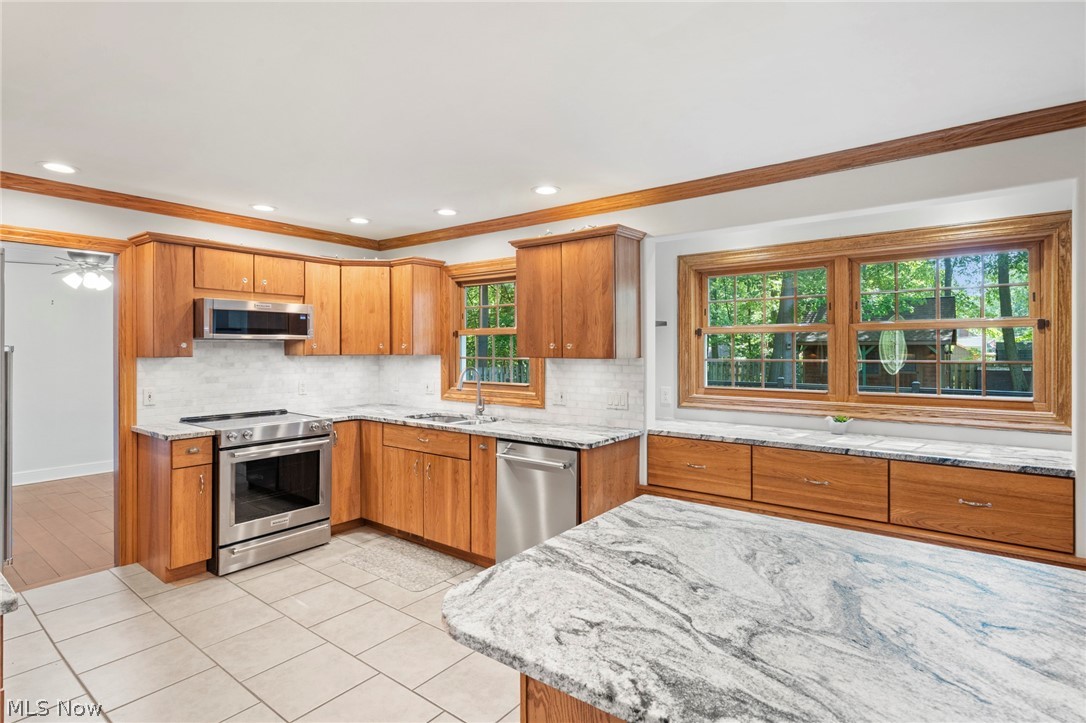 3871 Greentree Road Property Photo 15