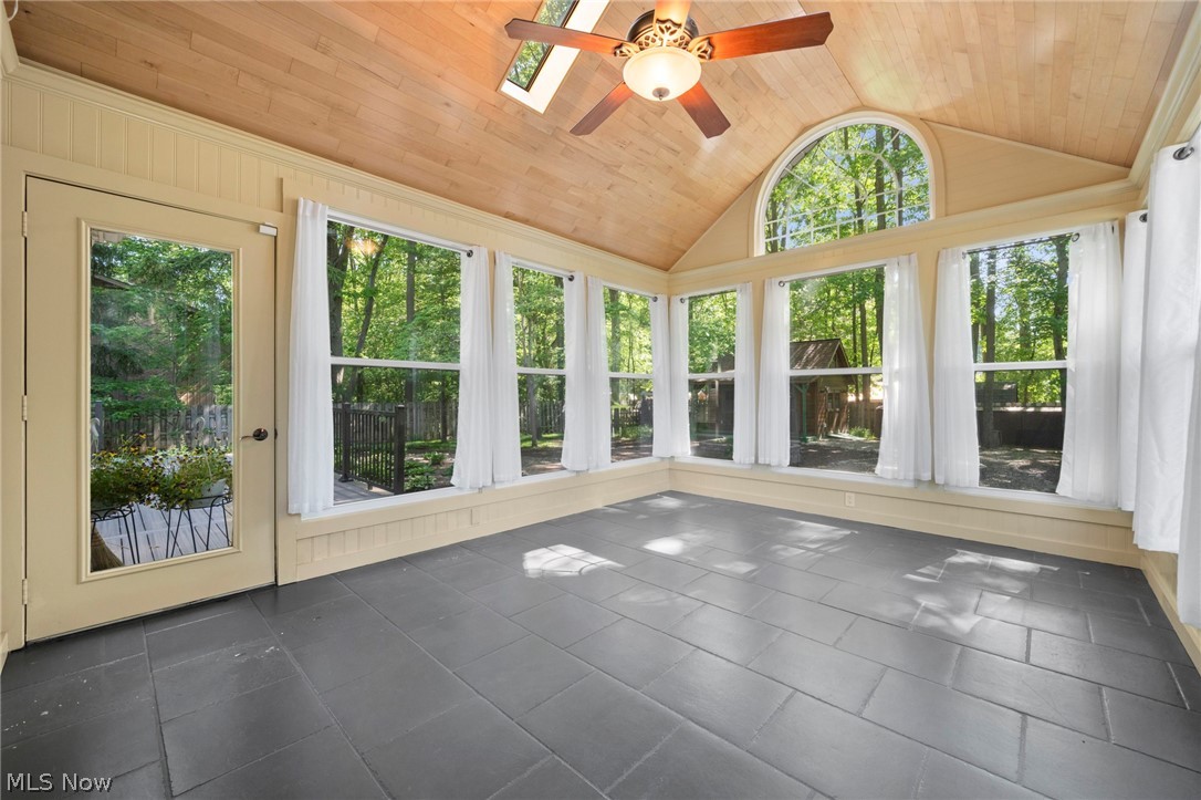 3871 Greentree Road Property Photo 16