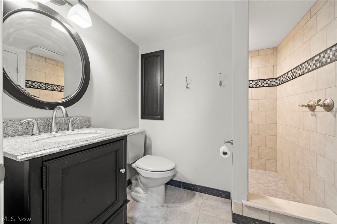 3871 Greentree Road Property Photo 35