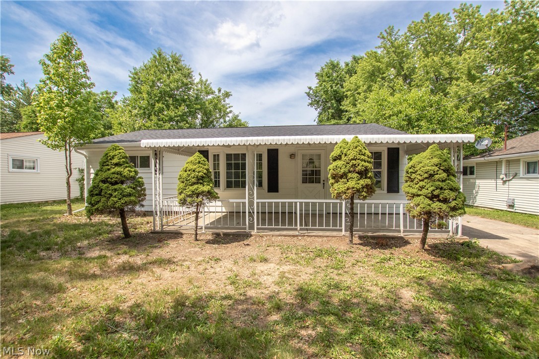 861 Oak Street Property Photo 1