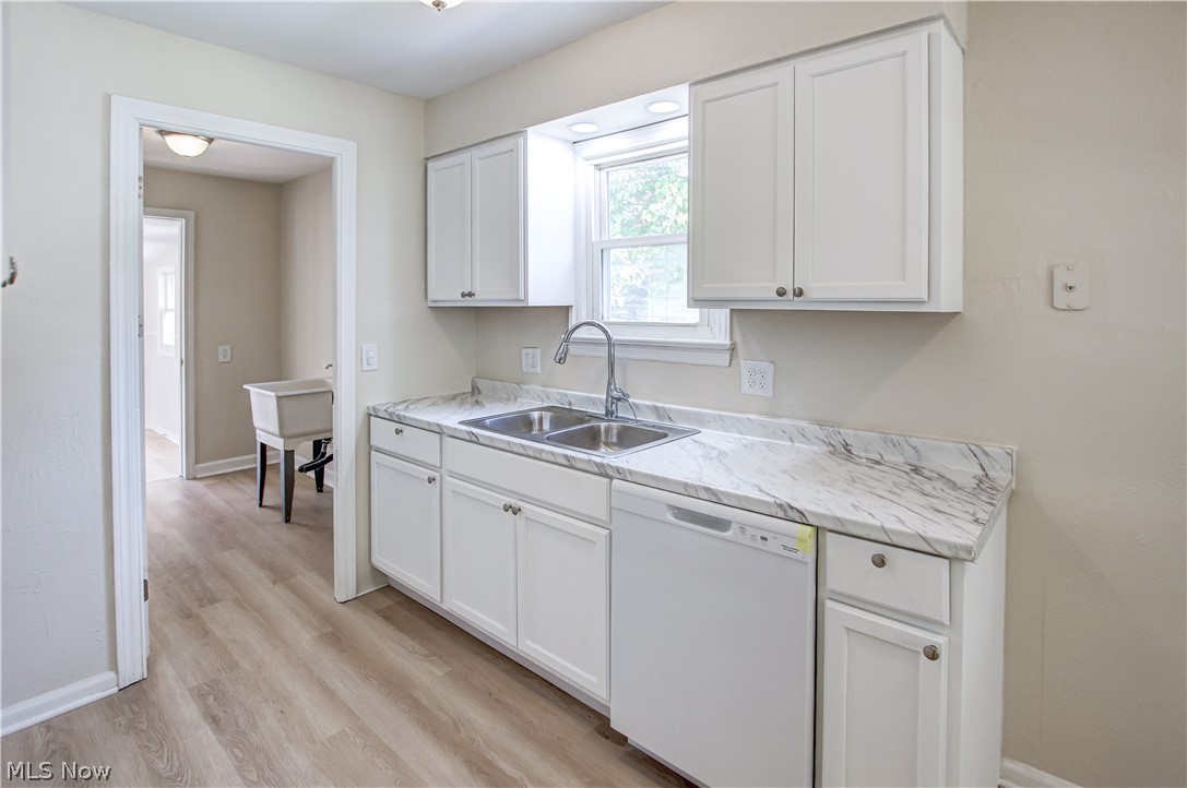 861 Oak Street Property Photo 5